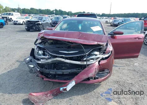 2015 Chrysler 200 Limited z USA, uszkodzony, nr VIN 1C3CCCAB0FN581828